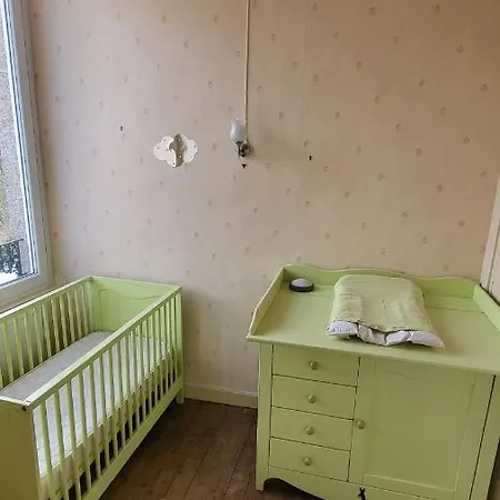 De La Fontaine * La Bazouge-des-Alleux