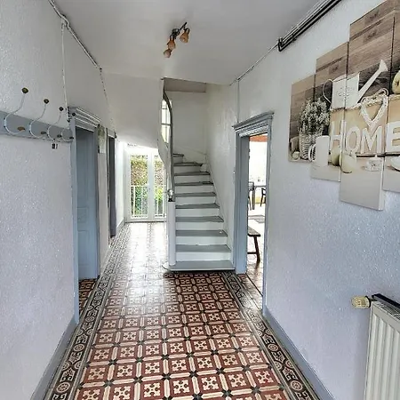 De La Fontaine * La Bazouge-des-Alleux